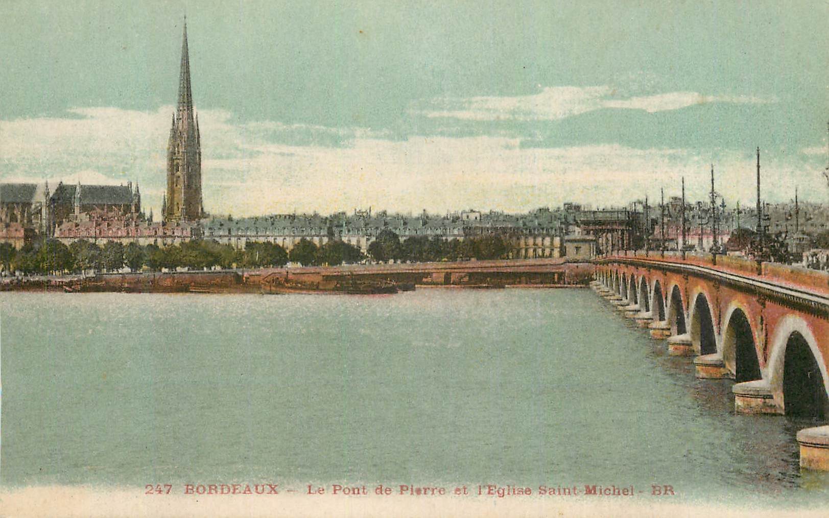 CPA Bordeaux le pont de pierre et l eglise saint michel