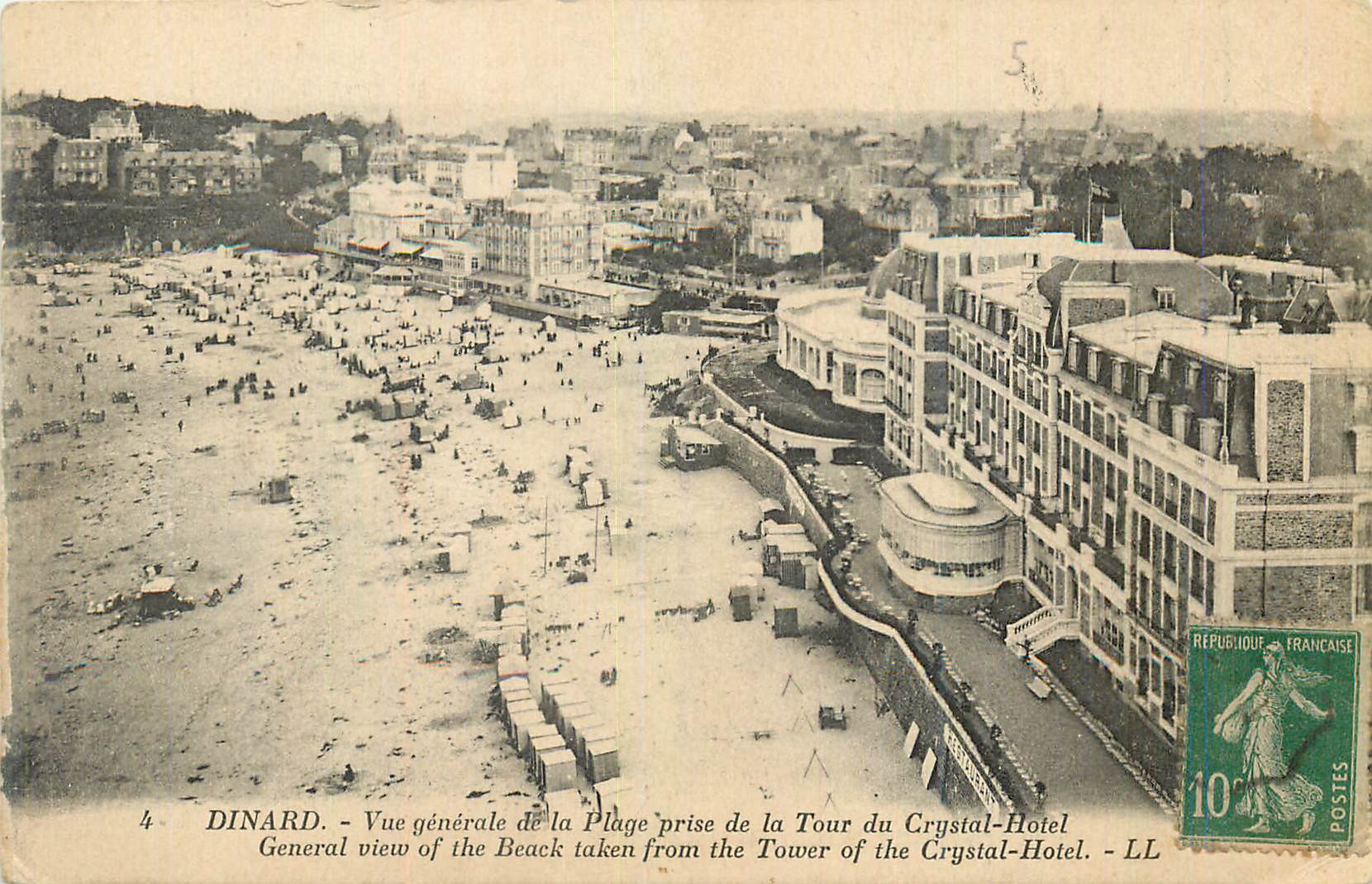 CPA Dinard vue generale de la plage prise de la tour du crystal hotel