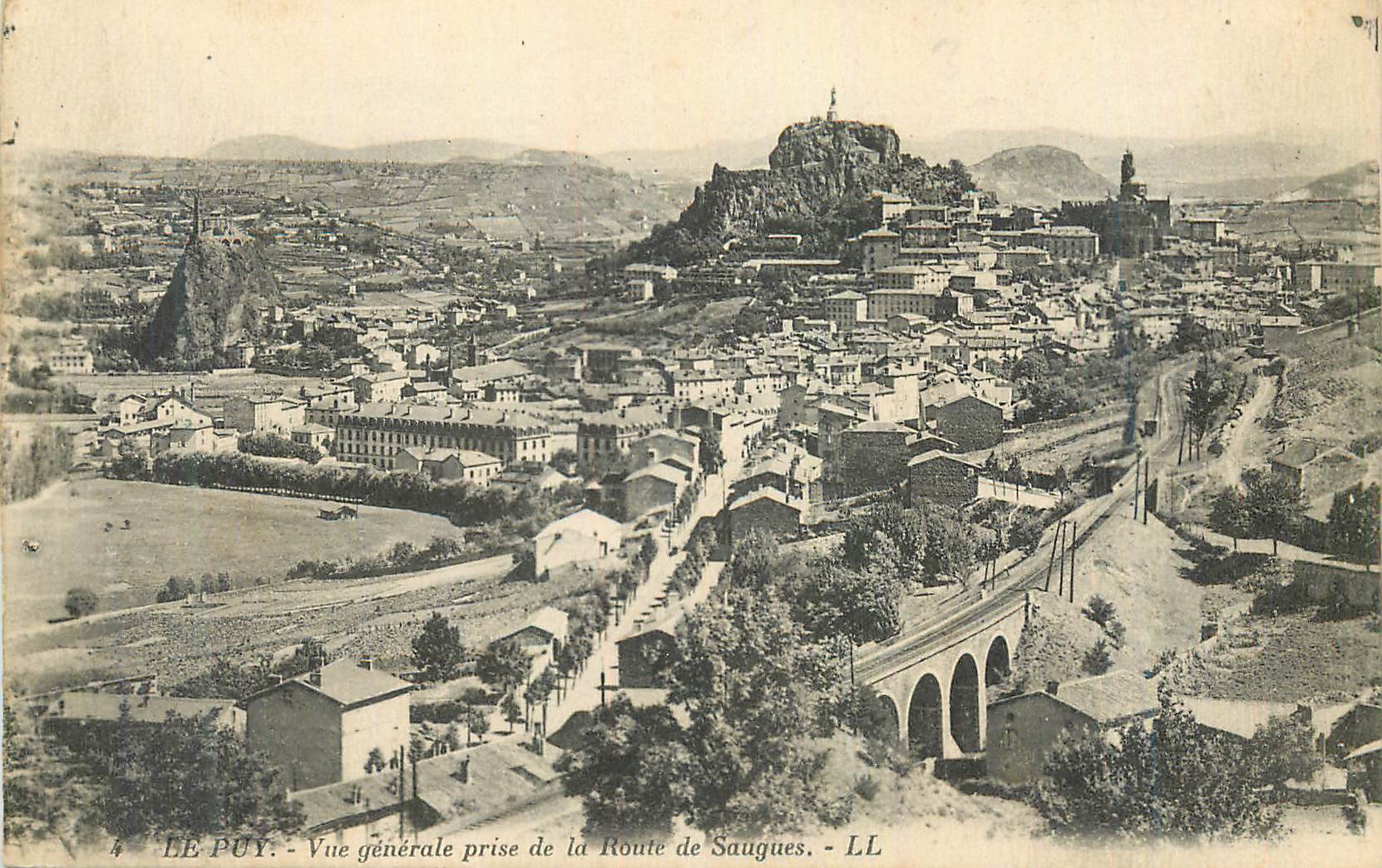 Le Puy - Vue générale prise de la Route de Saugues - LL