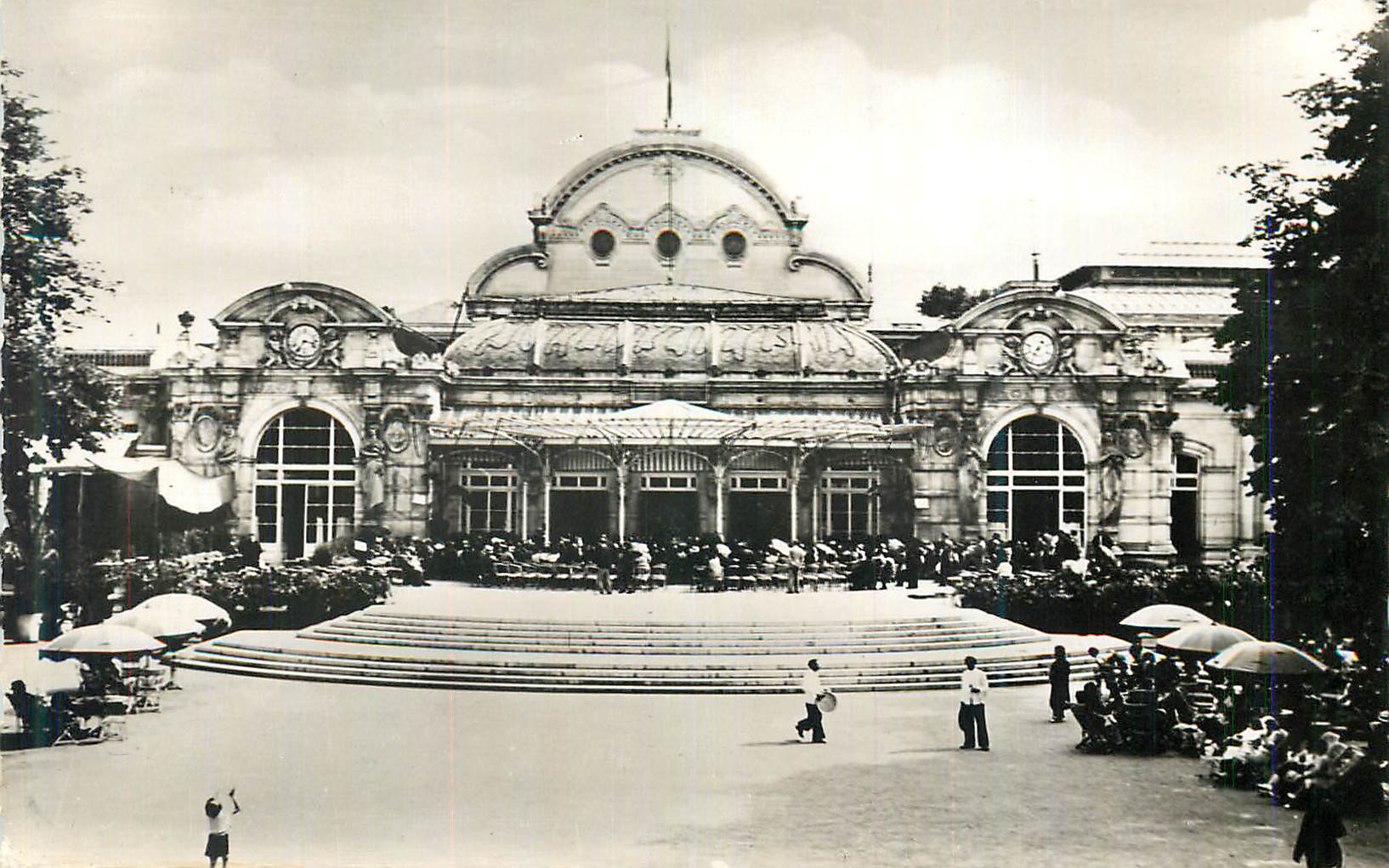 CPM Vichy (allier) 25 le grand casino