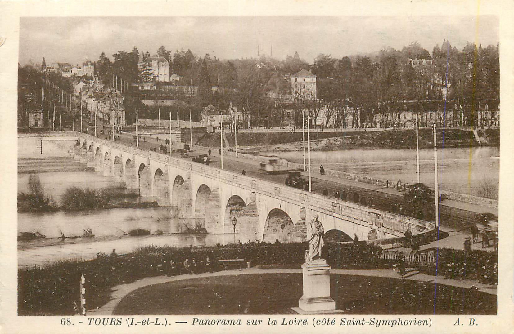 CPA Tours (i et l) panorama sur la loire (cote saint symphorien)
