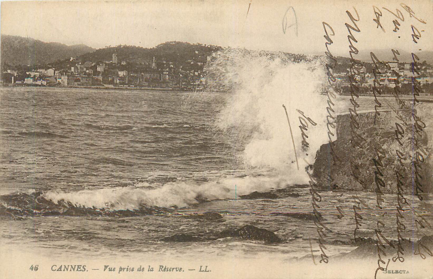 CPA Cannes vue prise de la reserve
