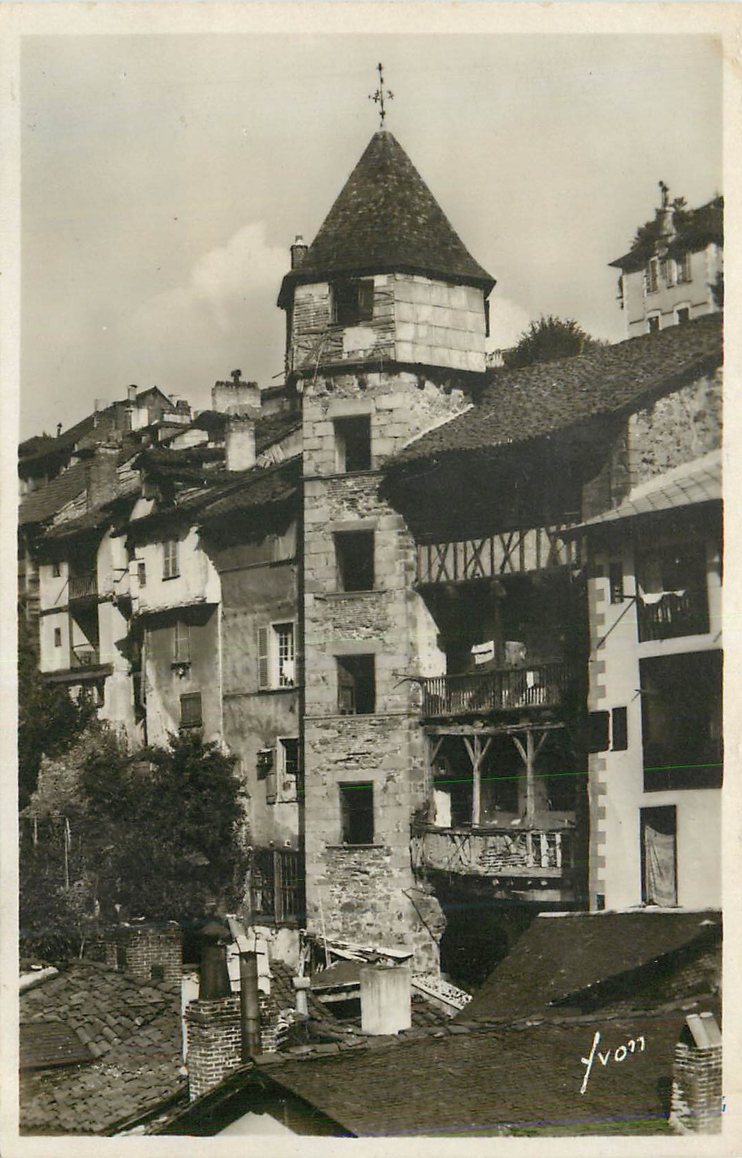 CPM La douce france 857 tulle (correze) la tour d alverge