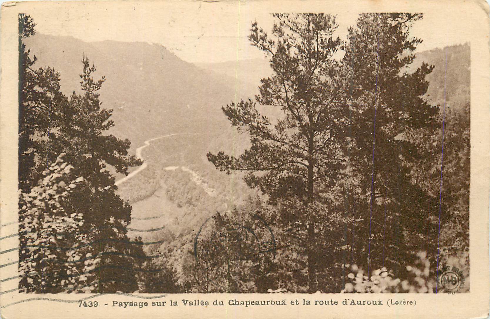Paysage sur la Vallée du Chapeauroux et la route d'Auroux (Lozère) — n° 7439