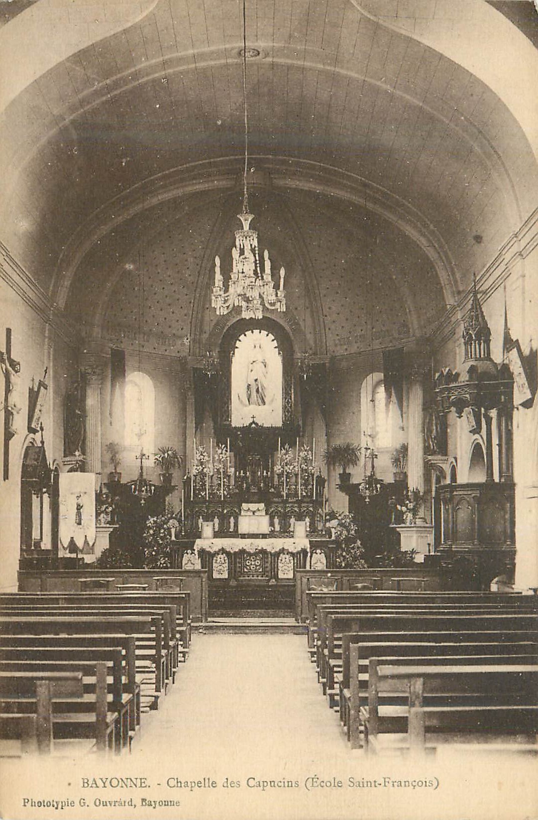 Bayonne - Chapelle des Capucins (École Saint-François) — Phototypie G. Ouvrard, Bayonne