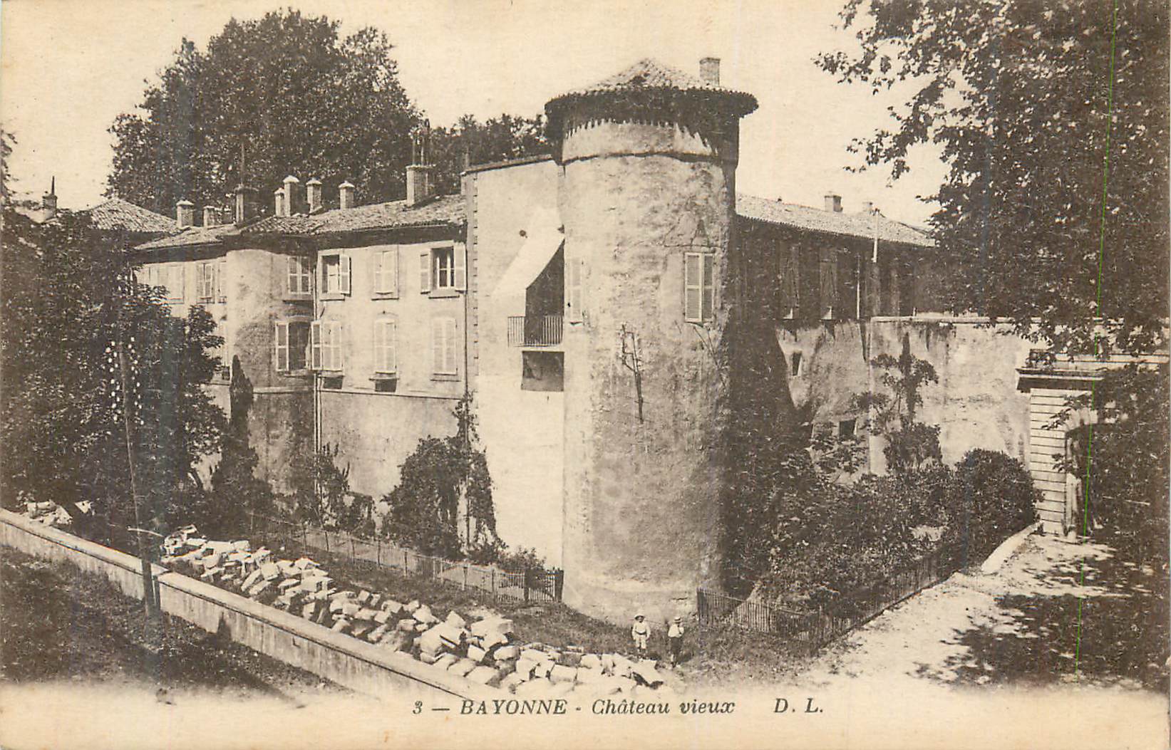 CPA Bayonne chateau vieux