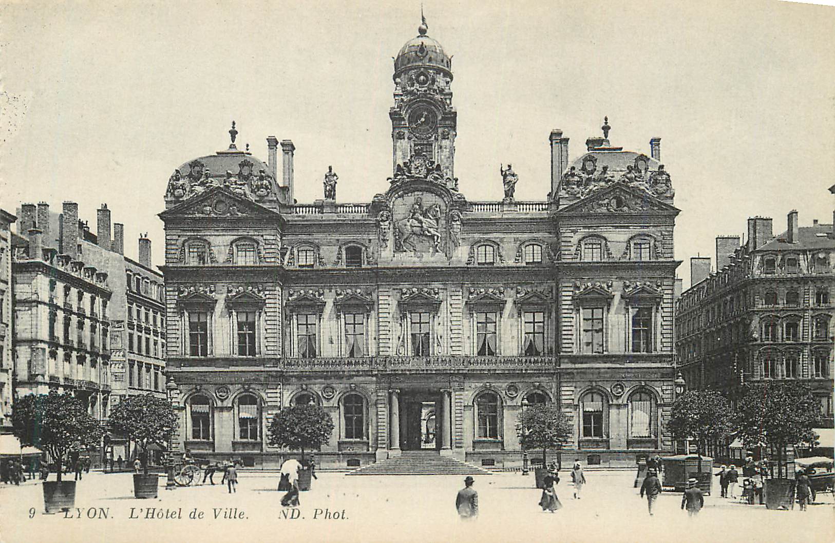 CPA Lyon l hotel de ville