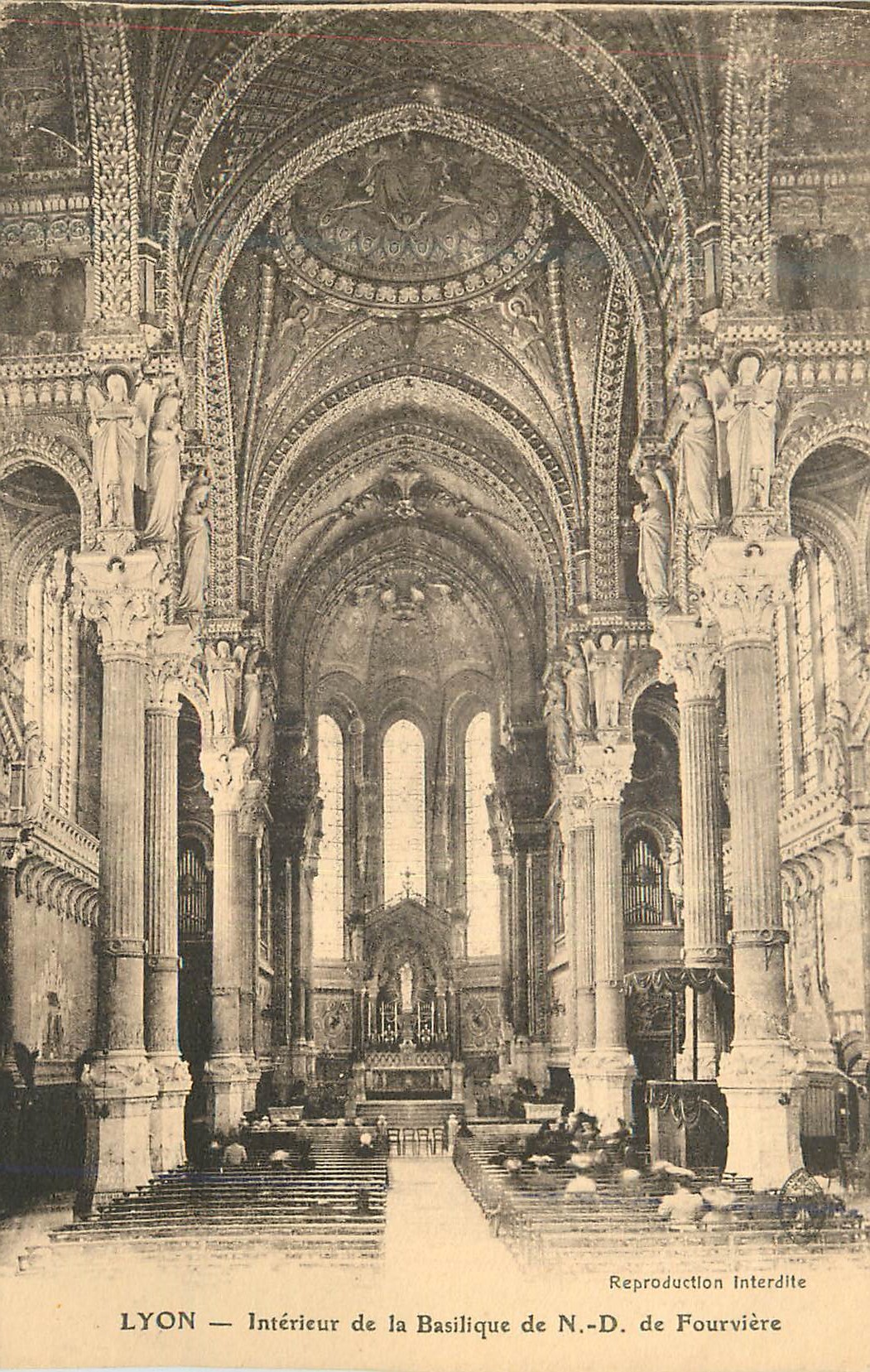 CPA Lyon interieur de la basilique de n d de fourviere