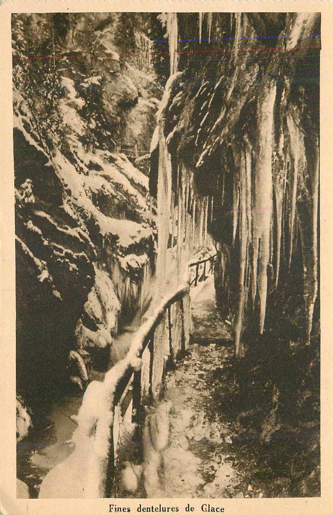 CPA Gorges de la diosaz une merveille de la nature fines dentelures de glace