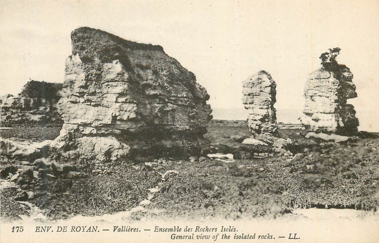 Env. de Royan — Vallières — Ensemble des Rochers Isolés — LL. n° 175