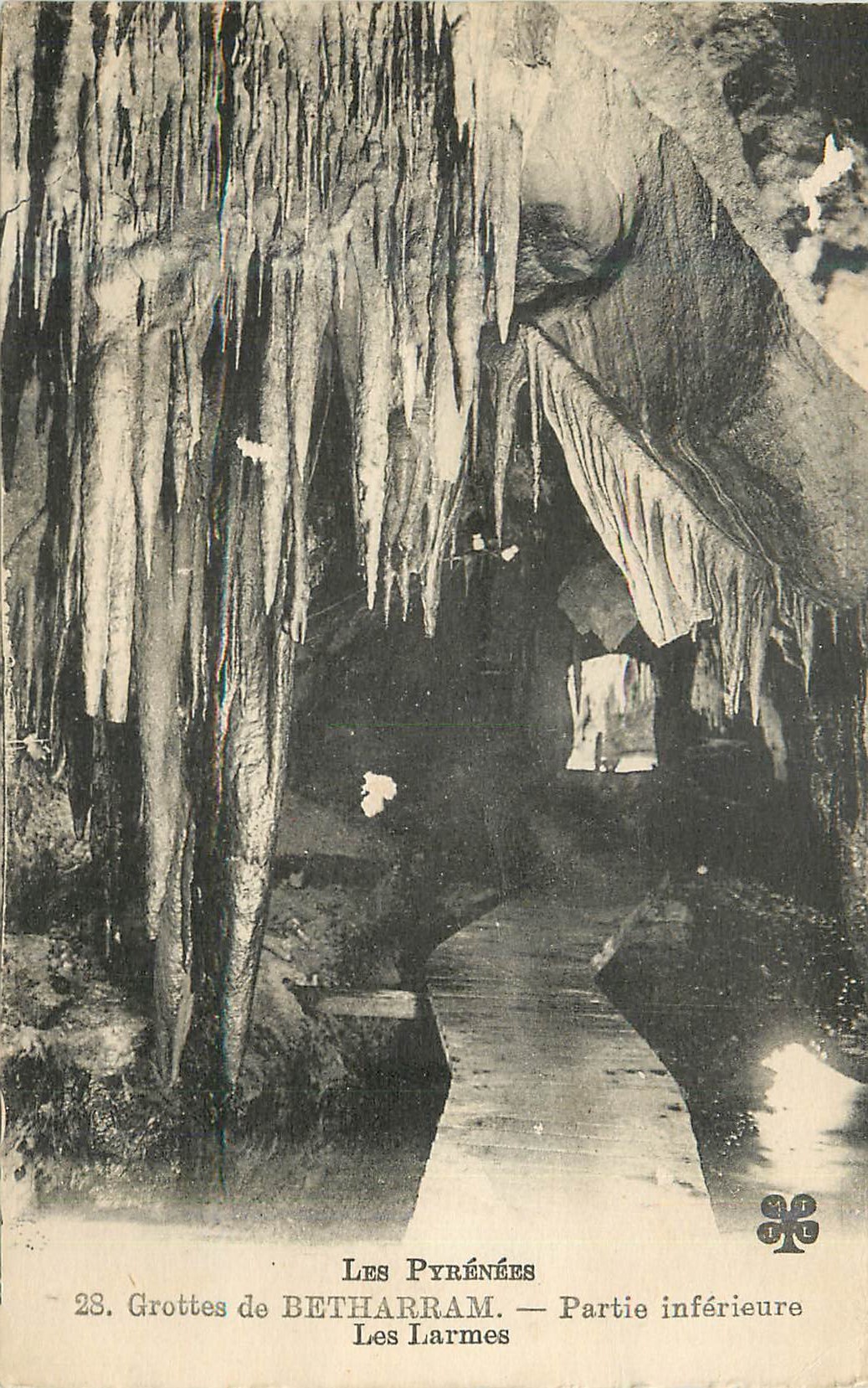 Grottes de BETHARRAM — Partie inférieure Les Larmes — Les Pyrénées