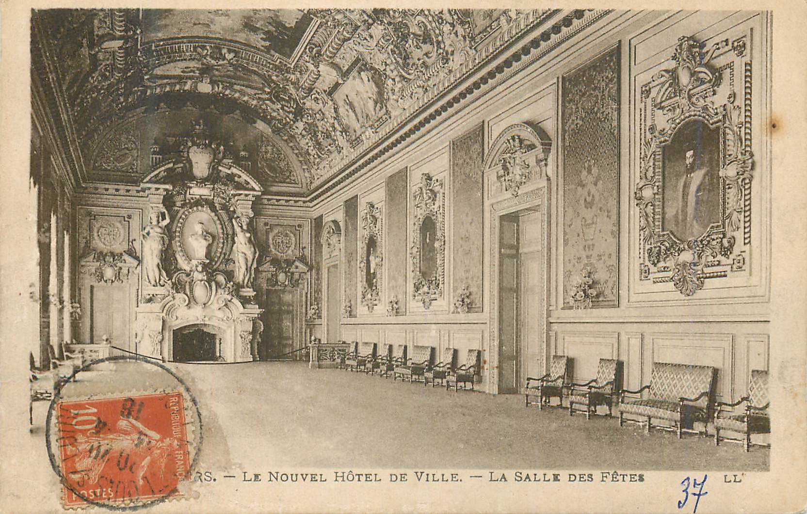 CPA Le nouvel hotel de ville la salle des fetes Tours