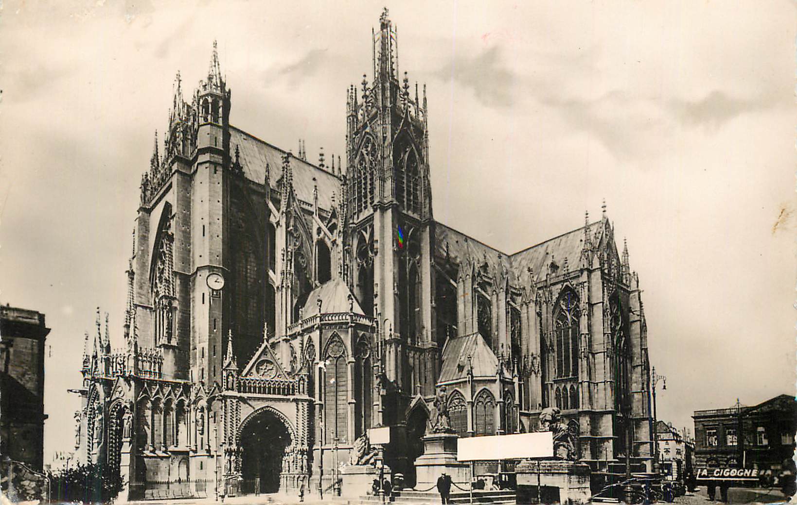 Cathédrale Notre-Dame de Strasbourg — vue générale — éditeur LA CIGOGNE