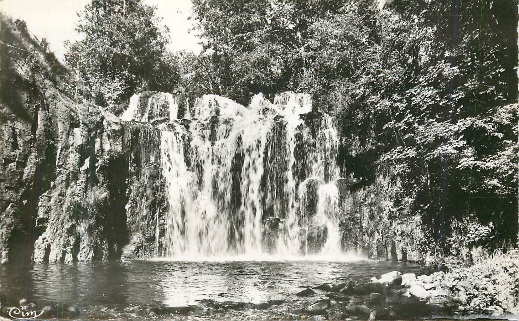 CPM Egliseneuve d entraigues (p de d) 63808 cascade du bois de chaux