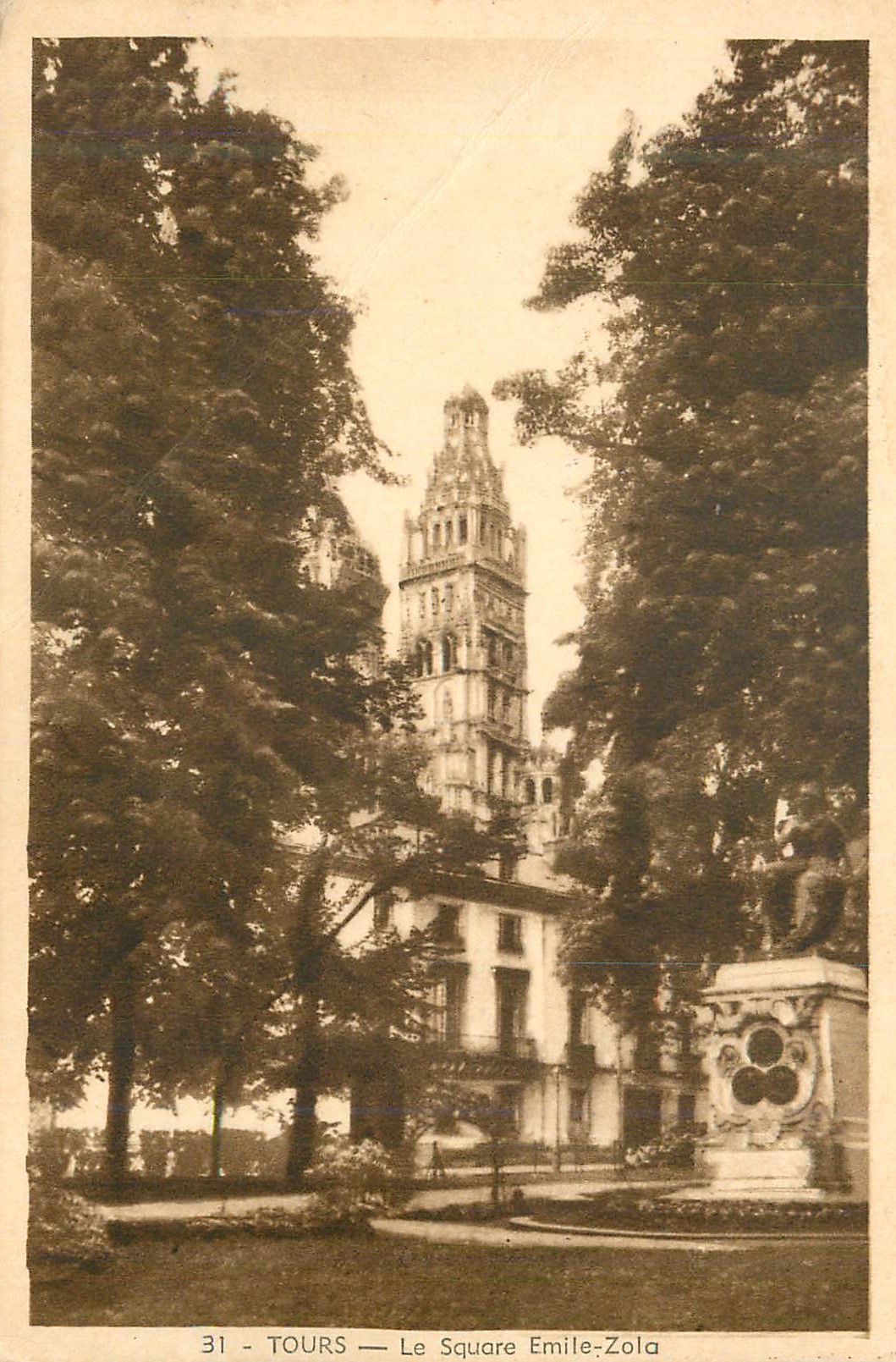 CPA Tours le square emile zola