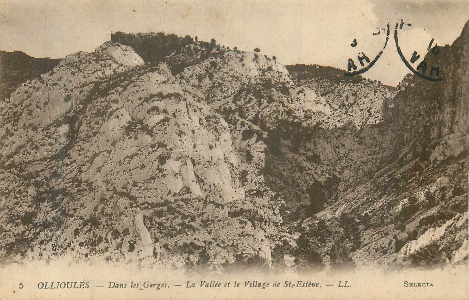 CPA Ollioules dans les gorges la vallee et le village de st esteve