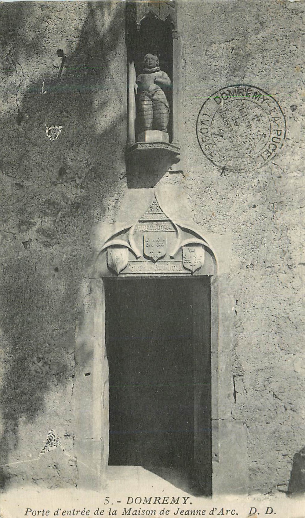 CPA Domremy porte d entree de la maison de jeanne d arc