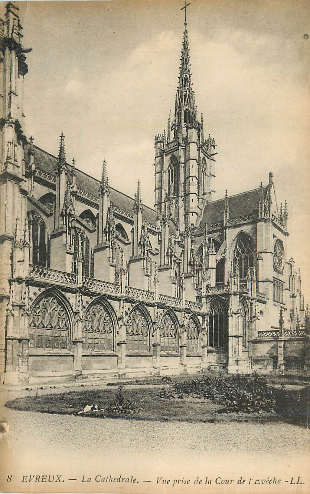 Évreux — Die Kathedrale — Ansicht aus dem Bischofspalast — LL