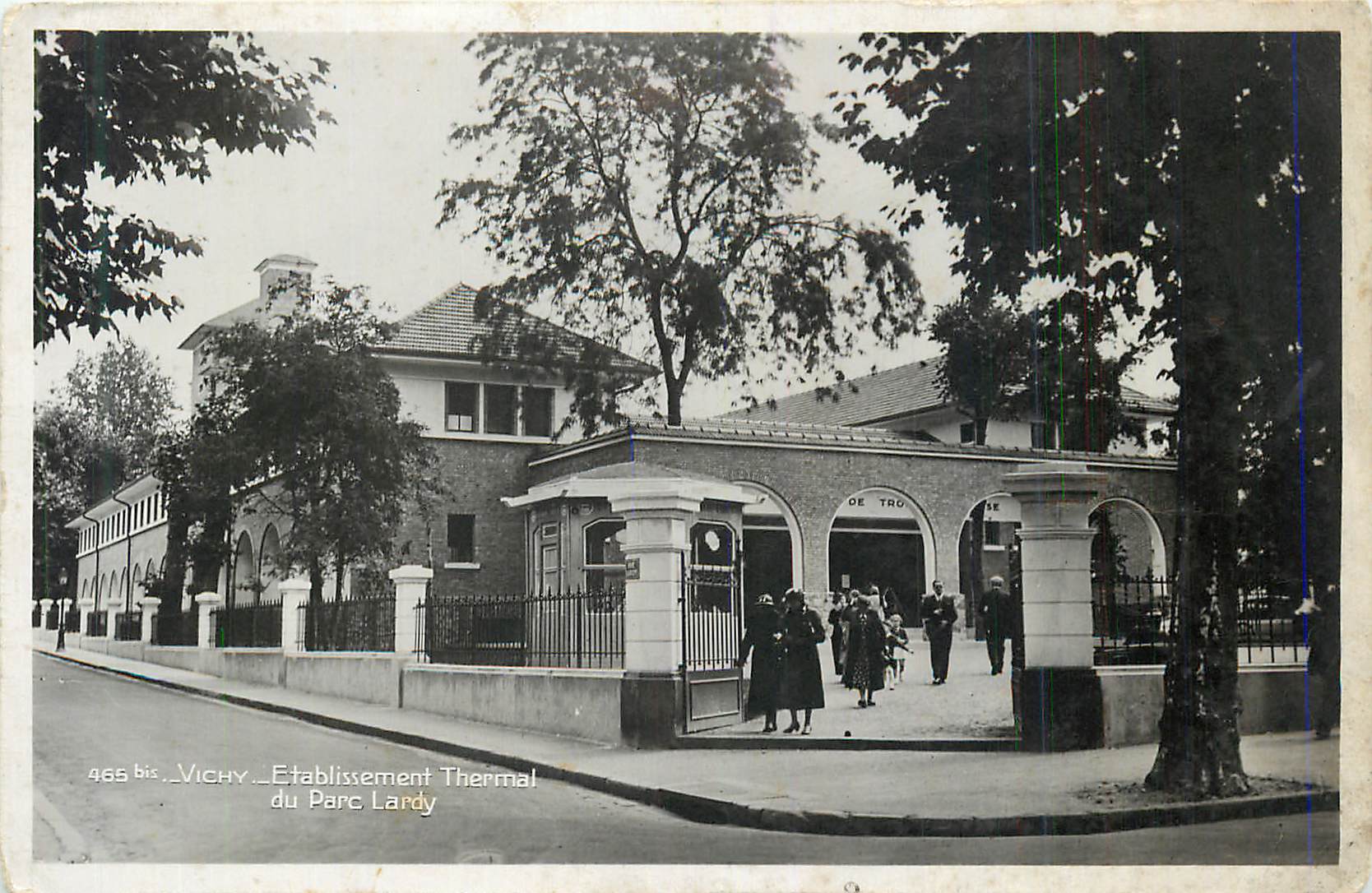 CPA Vichy etablissement thermaldu parc lardy