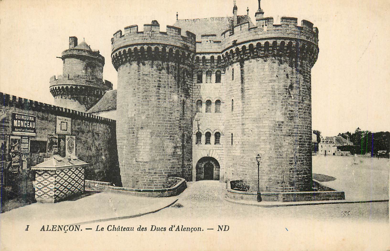 CPA Alencon le chateau des ducs d alencon Quinquina Monceau