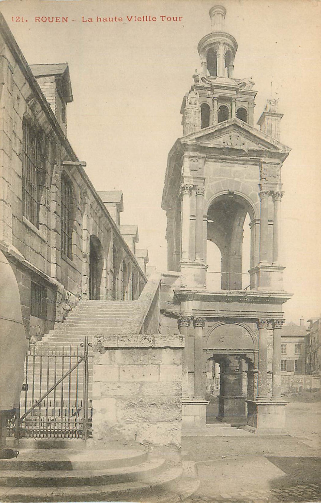 CPA Rouen la haute vieille tour
