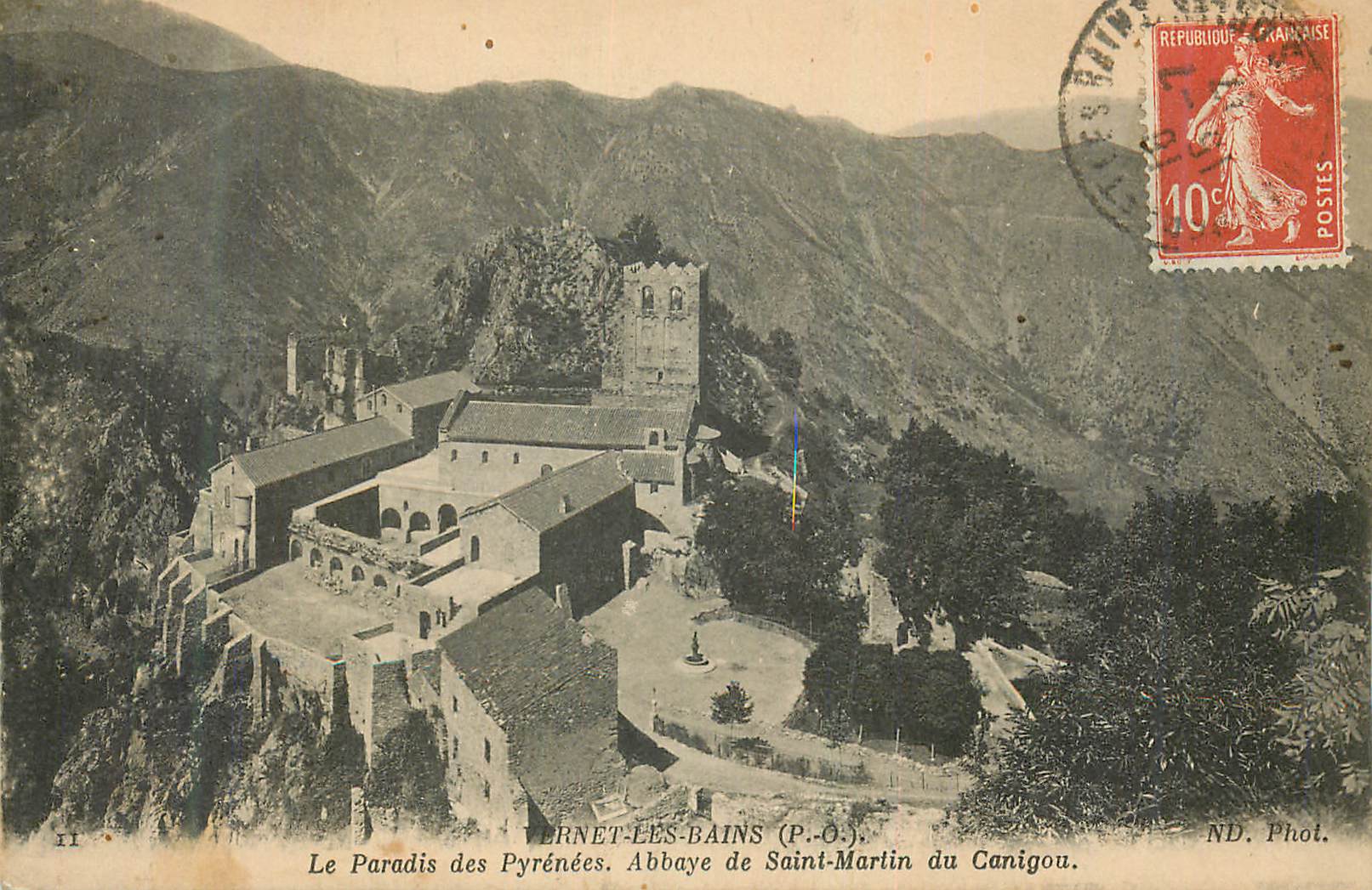 CPA Vernet les bains (p o) le paradis des pyrenees abbaye de saint martin du canigou
