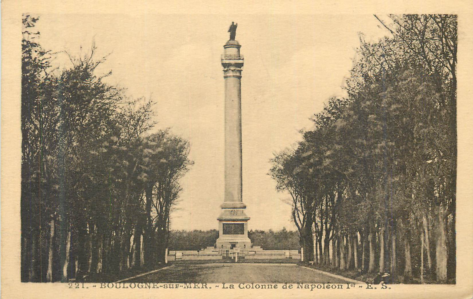 Boulogne-sur-Mer — La Colonne de Napoléon Ier — E. S.