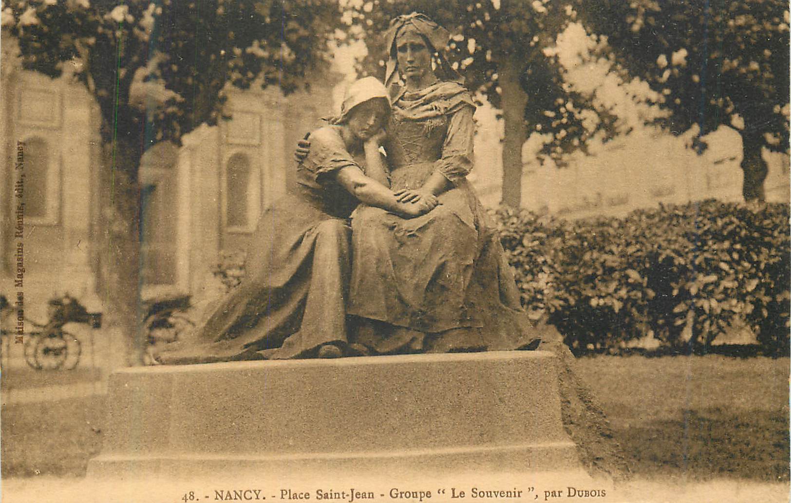 CPA Nancy place saint jean groupe le souvenir par dubois