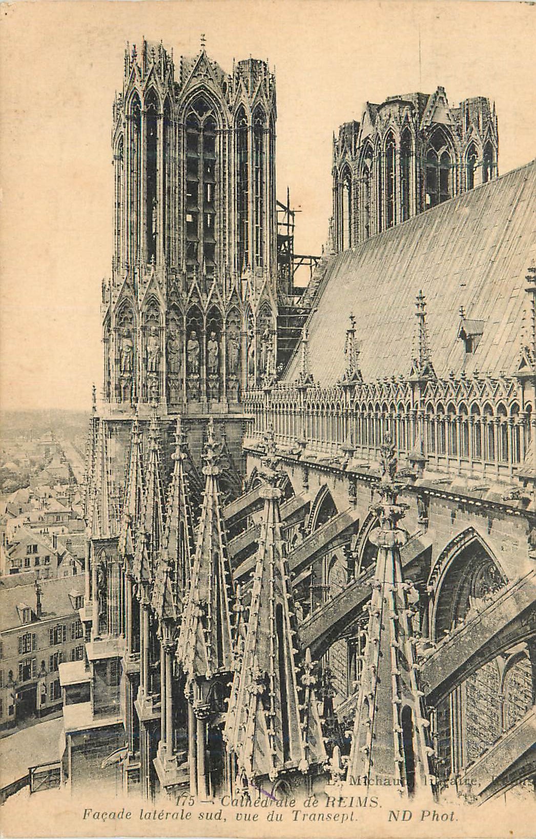 CPA Cathedrale de reims facade laterale sud vue du transept
