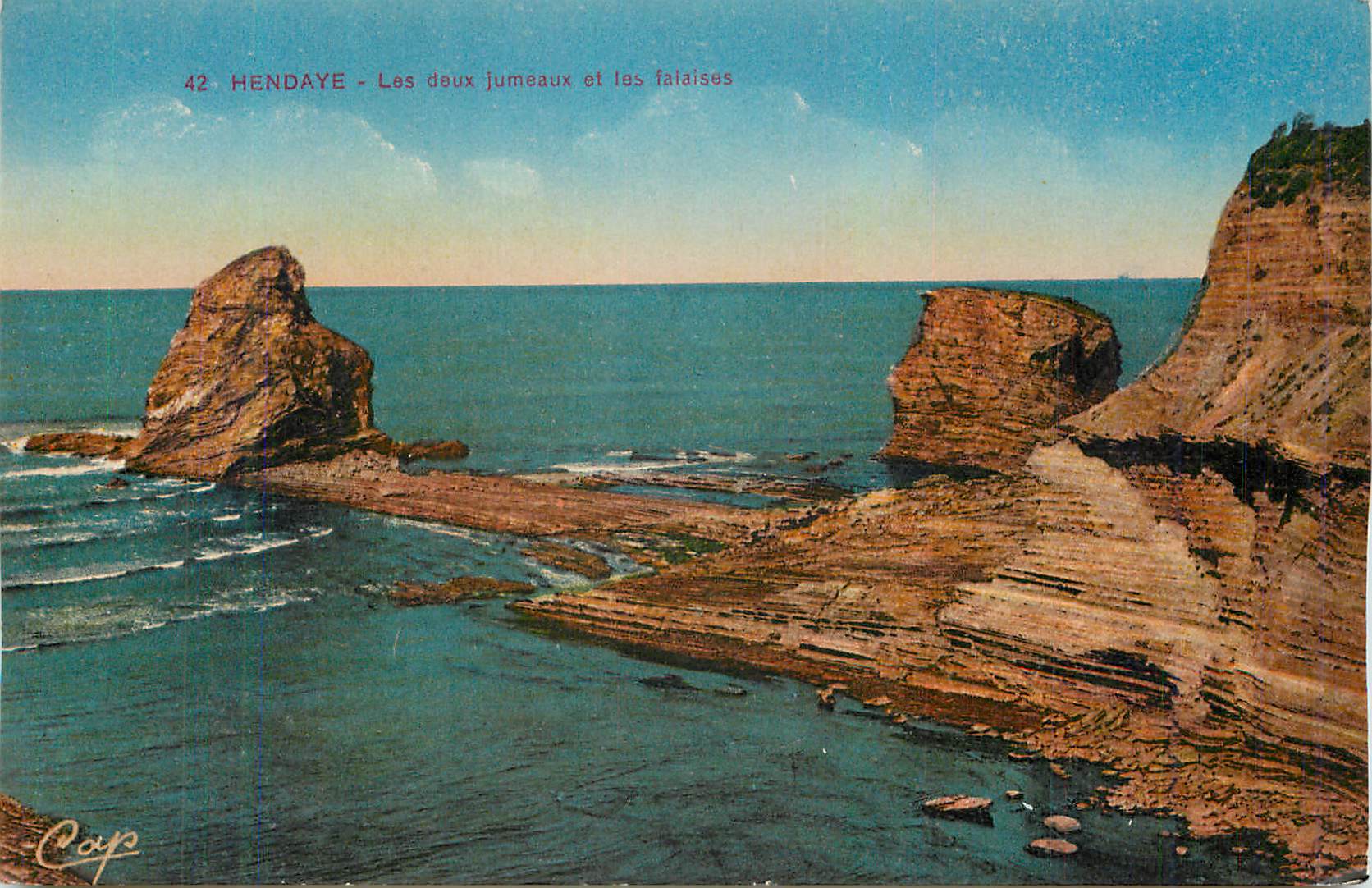 CPA Hendaye les deux jumeaux et les falaises