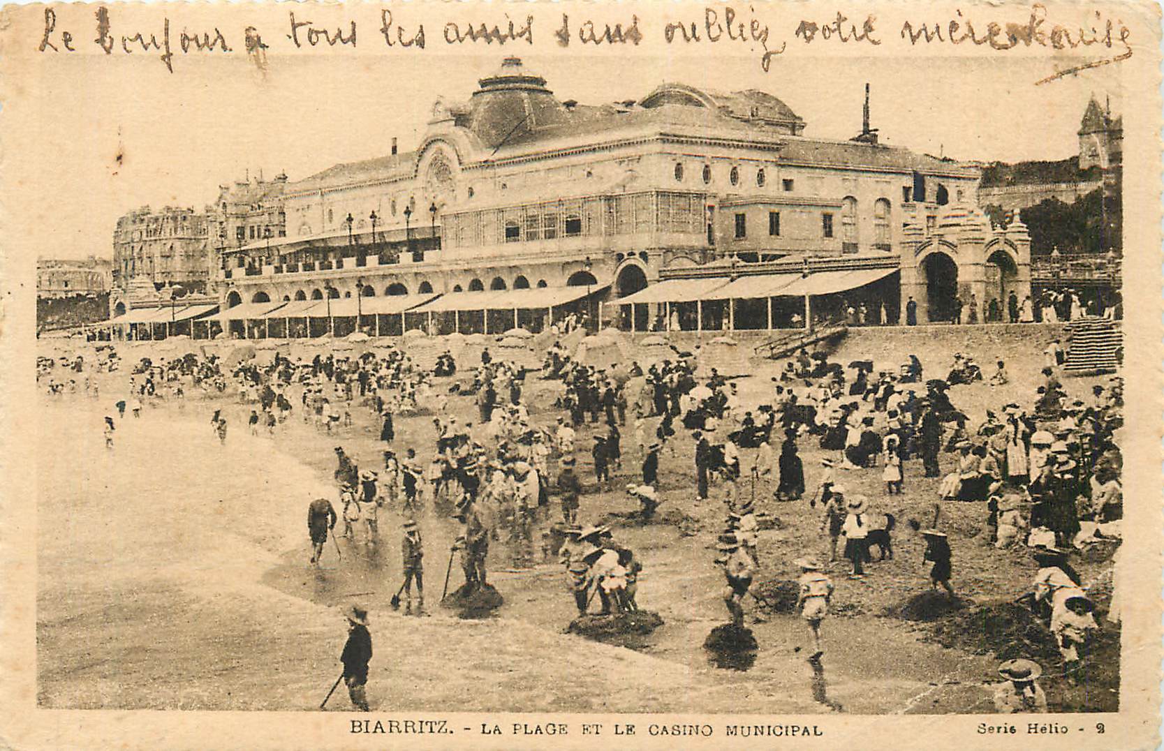 CPA Biarritz la place et le casino municipal