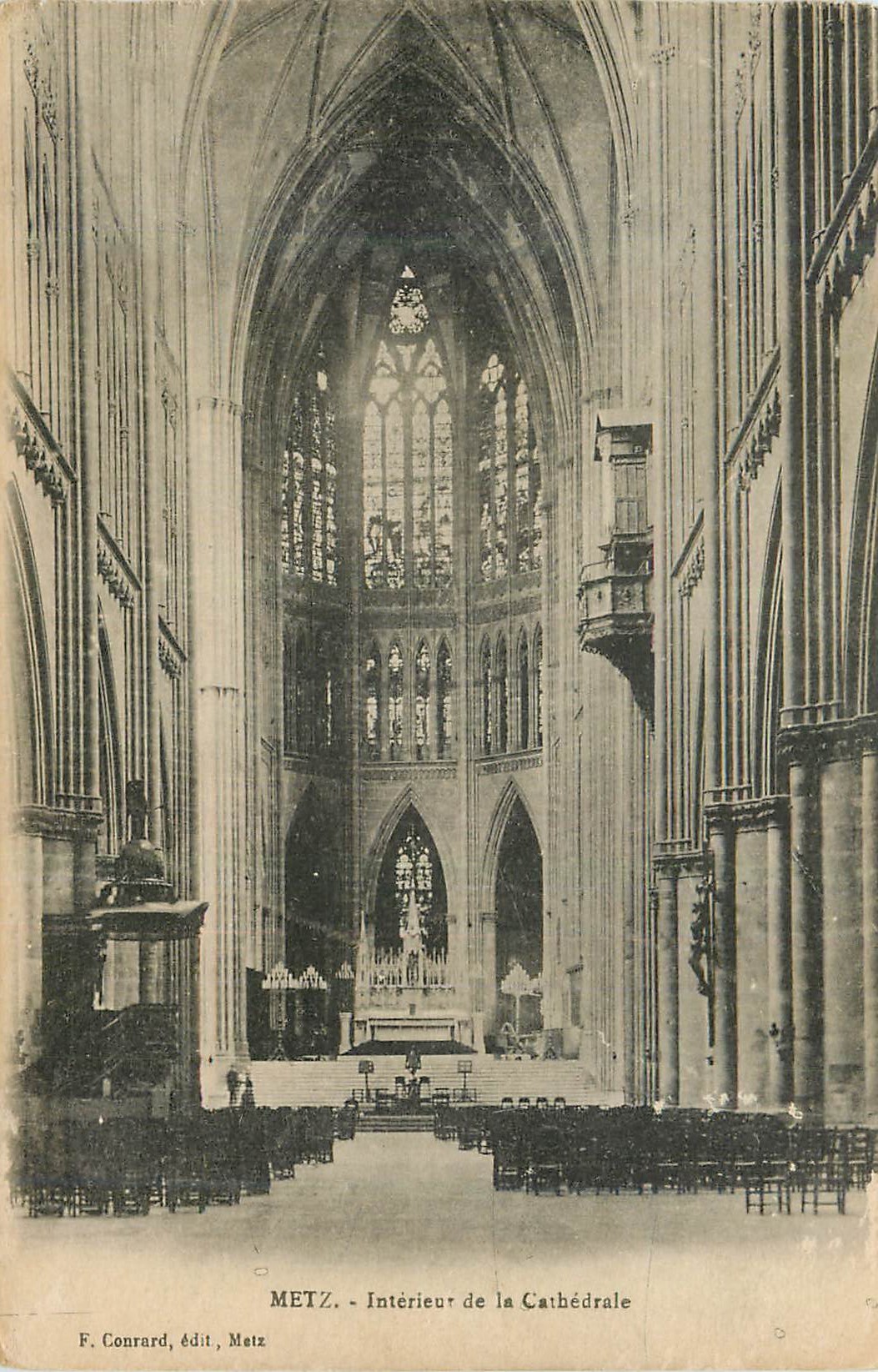 CPA Metz interieur de la cathedrale