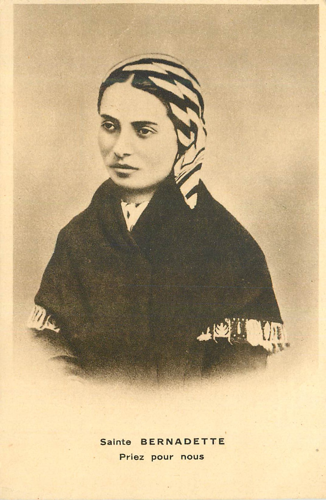 CPA Sainte bernadette priez pour nous