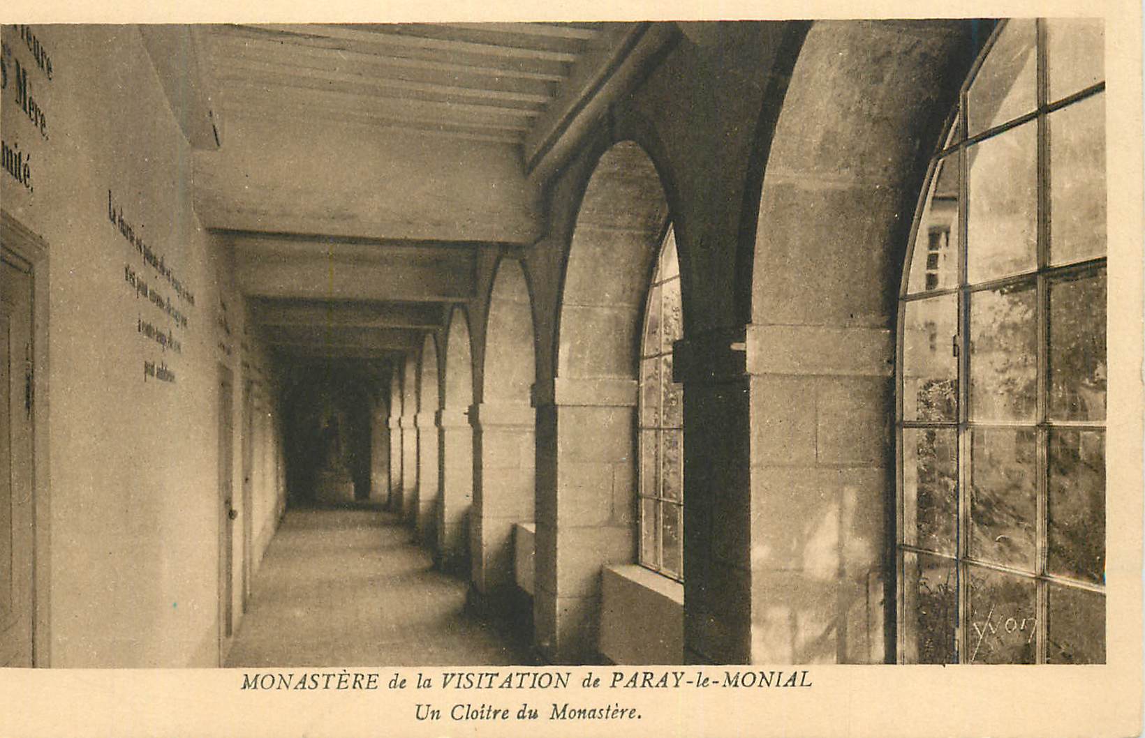 CPA Monastere de la visitation de paray le monial un cloitre du monastere