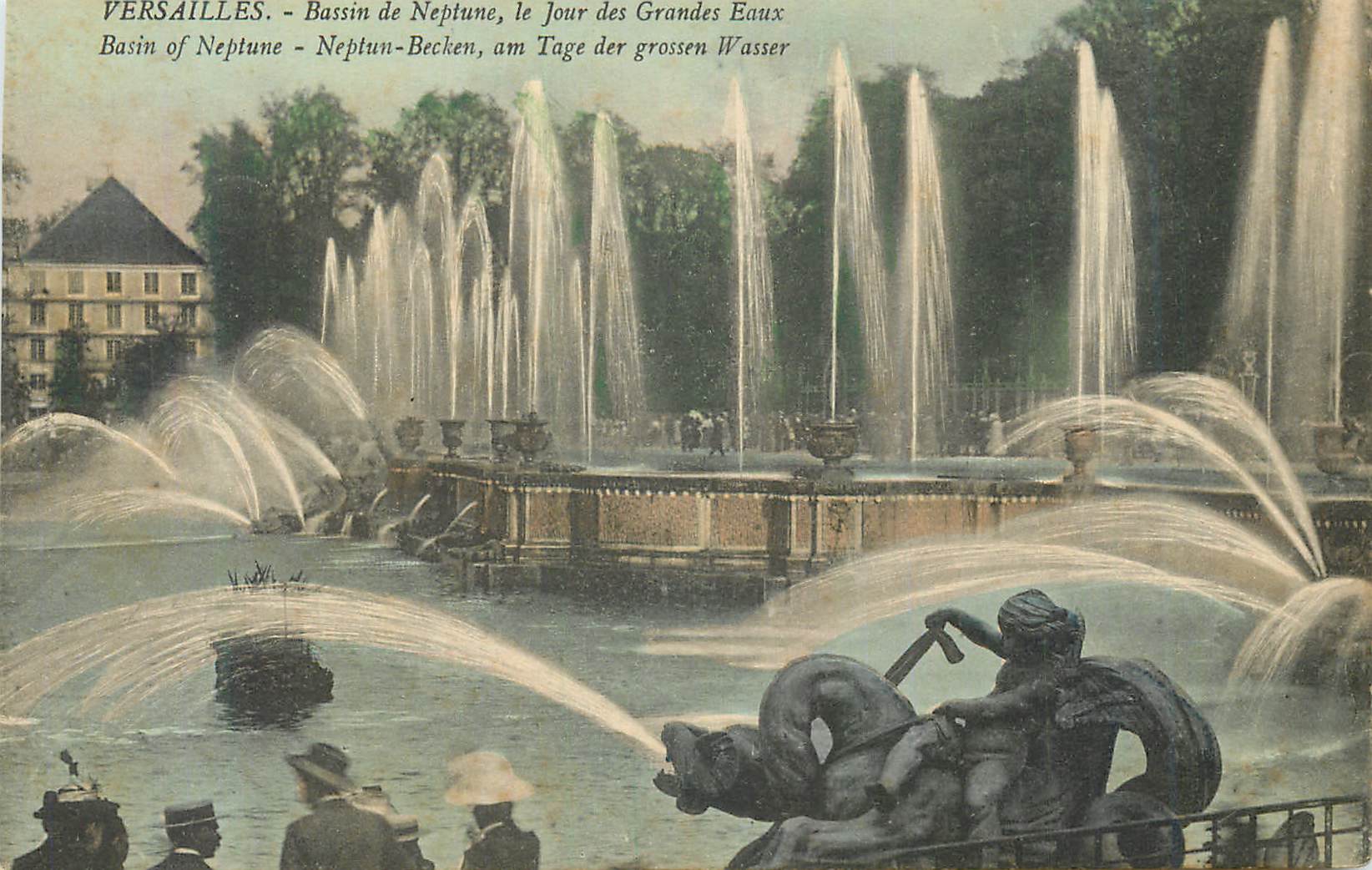 CPA Versailles bassin de neptune le jour des grandes eaux