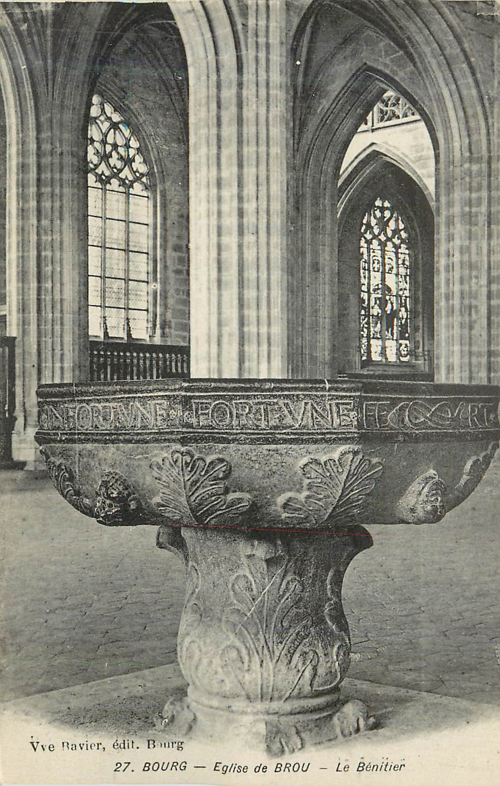 CPA 27 bourg eglise de brou le benitier