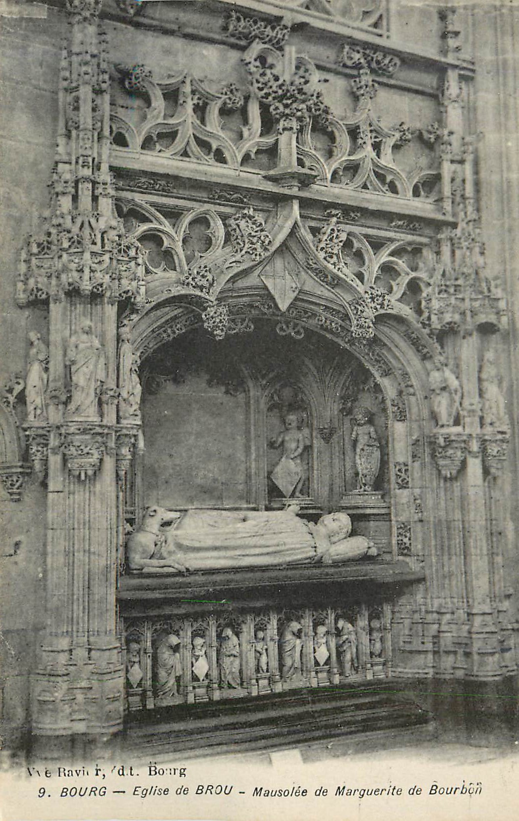 CPA 9 bourg eglise de brou mausolee de marguerite de bourboii