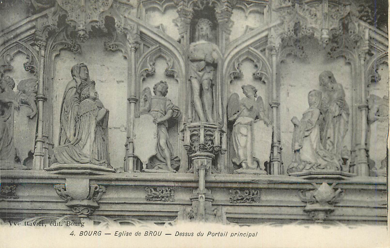 CPA 4 bourg eglise de brou dessus du portail principal
