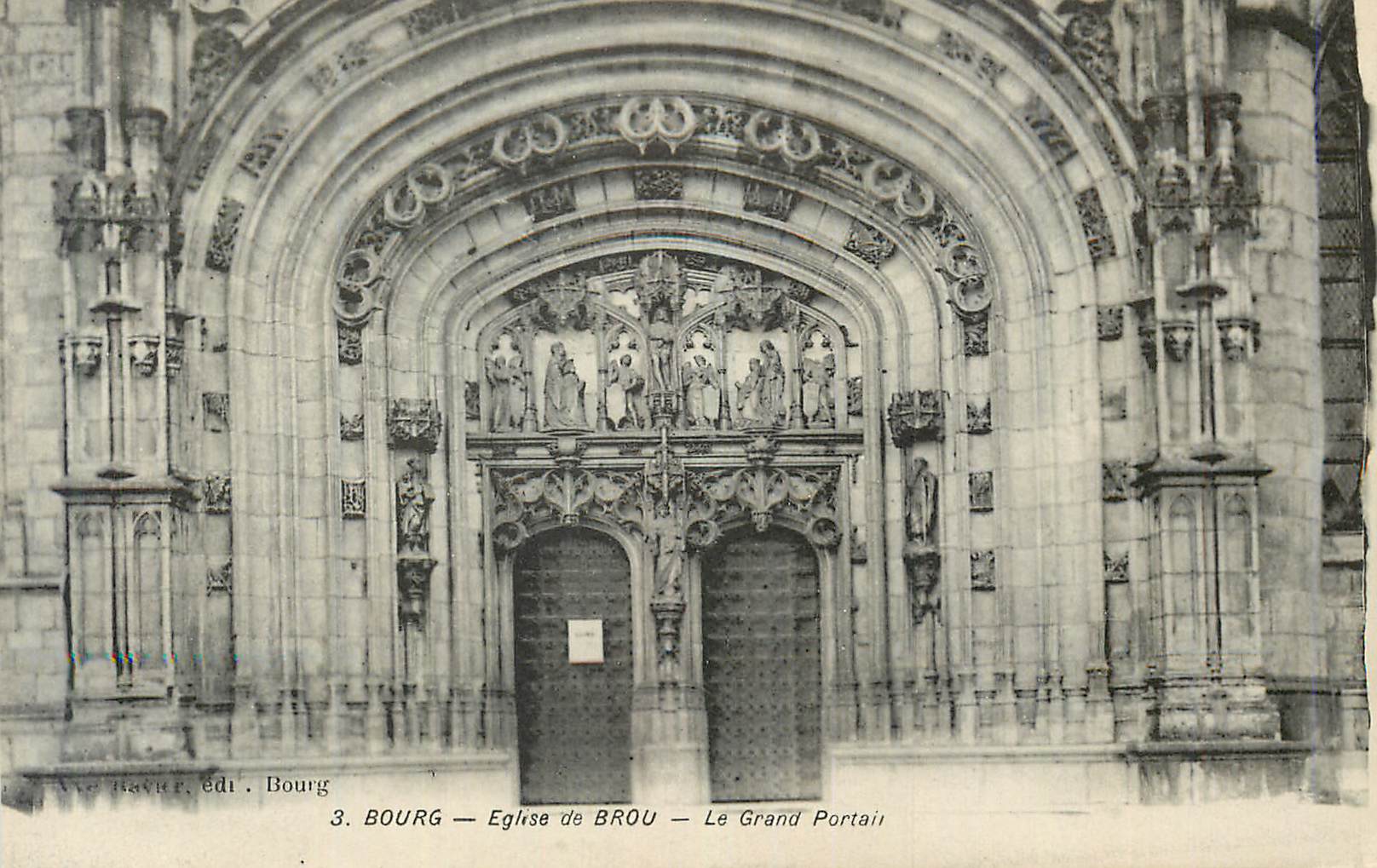 CPA 3 bourg eglise de brou le grand portail