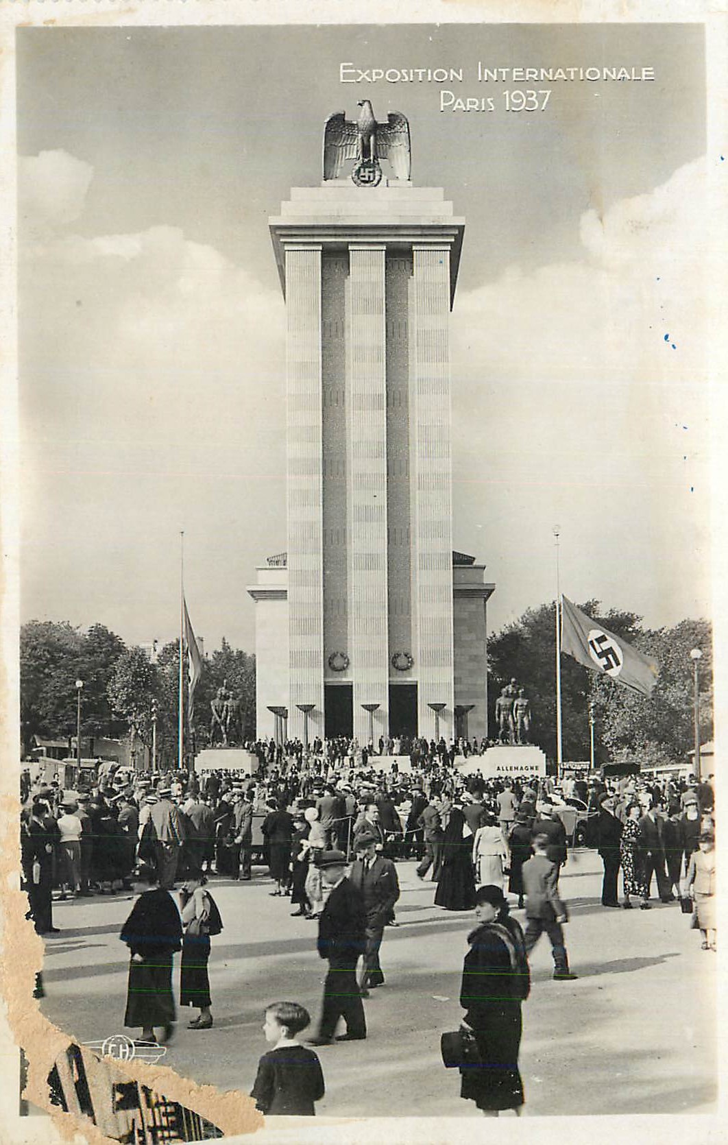 Internationale Ausstellung Paris 1937 — Turm der Deutschland mit Adler und Hakenkreuz — Verlag FCH