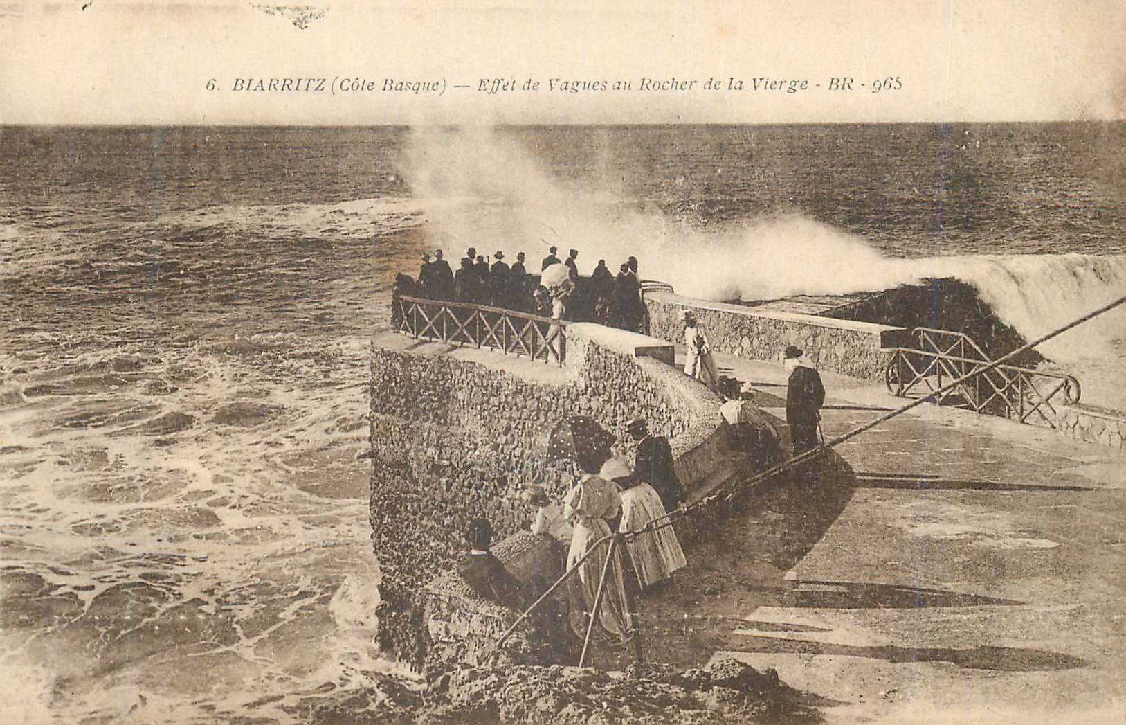Biarritz (Côte Basque) — Effet de Vagues au Rocher de la Vierge — BR 965