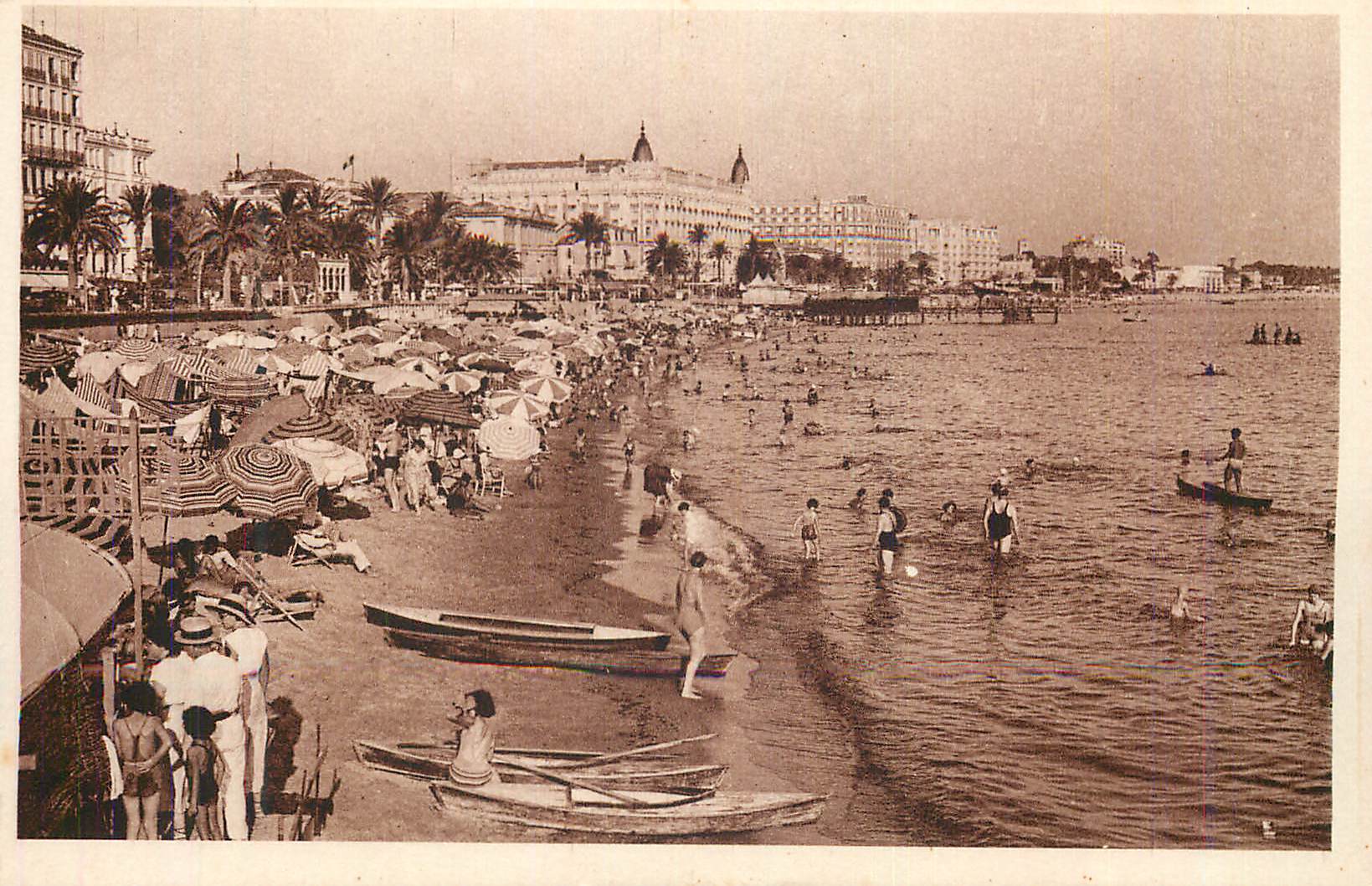 CPA Cannes Cote d'Azur La Plage et la Croisette