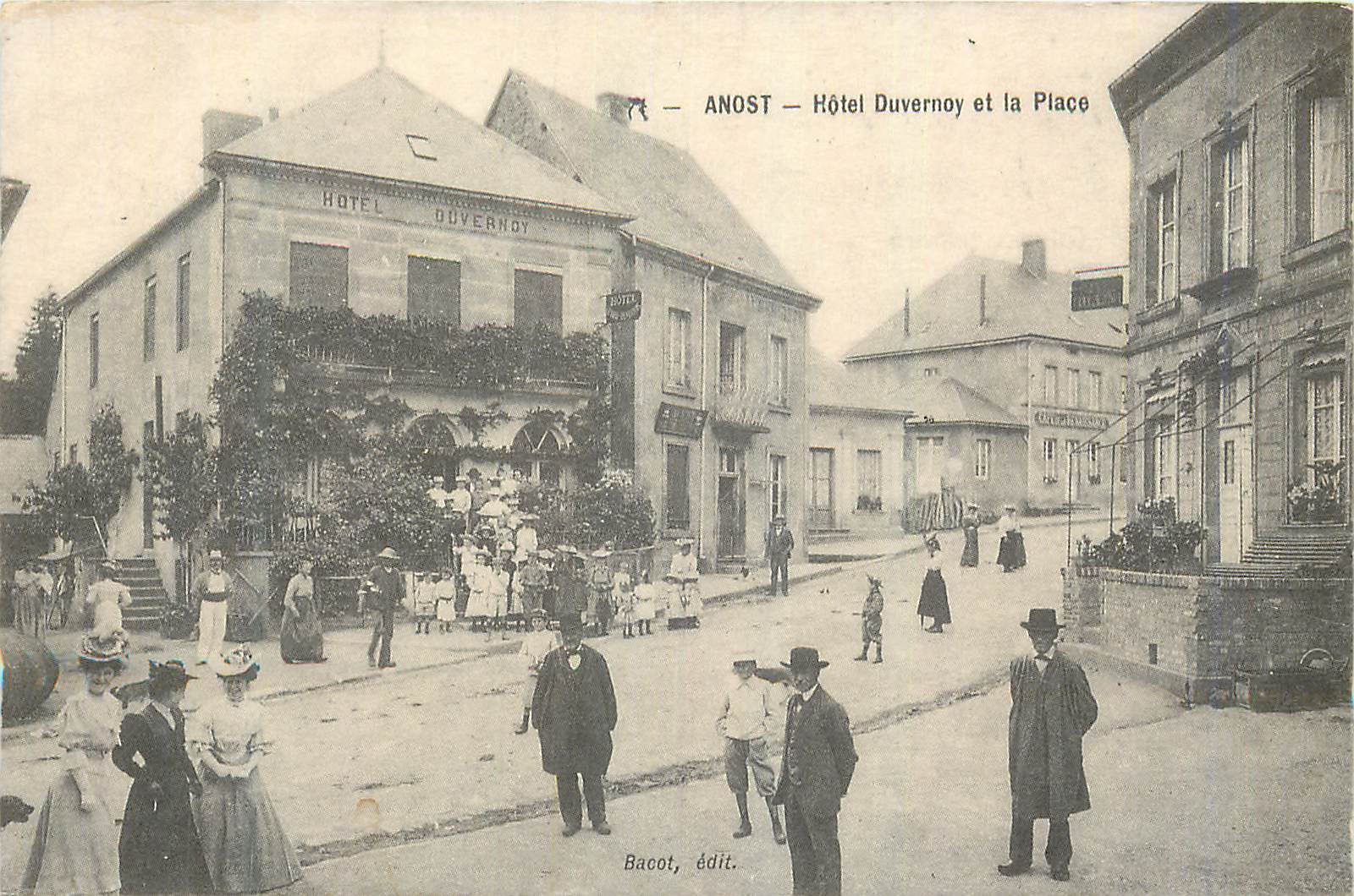 Anost — Hôtel Duvernoy et la Place — Bacot, édit.