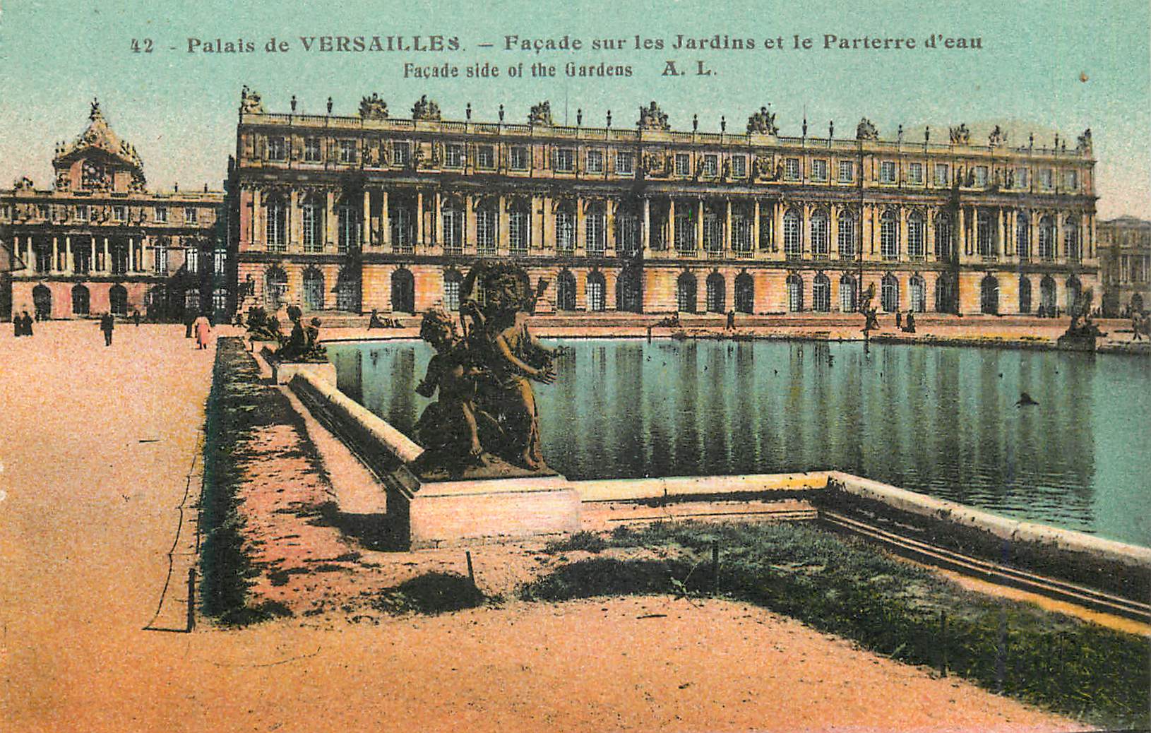 CPA Palais de Versailles Facade sur les Jardins et le Parterre d'eau