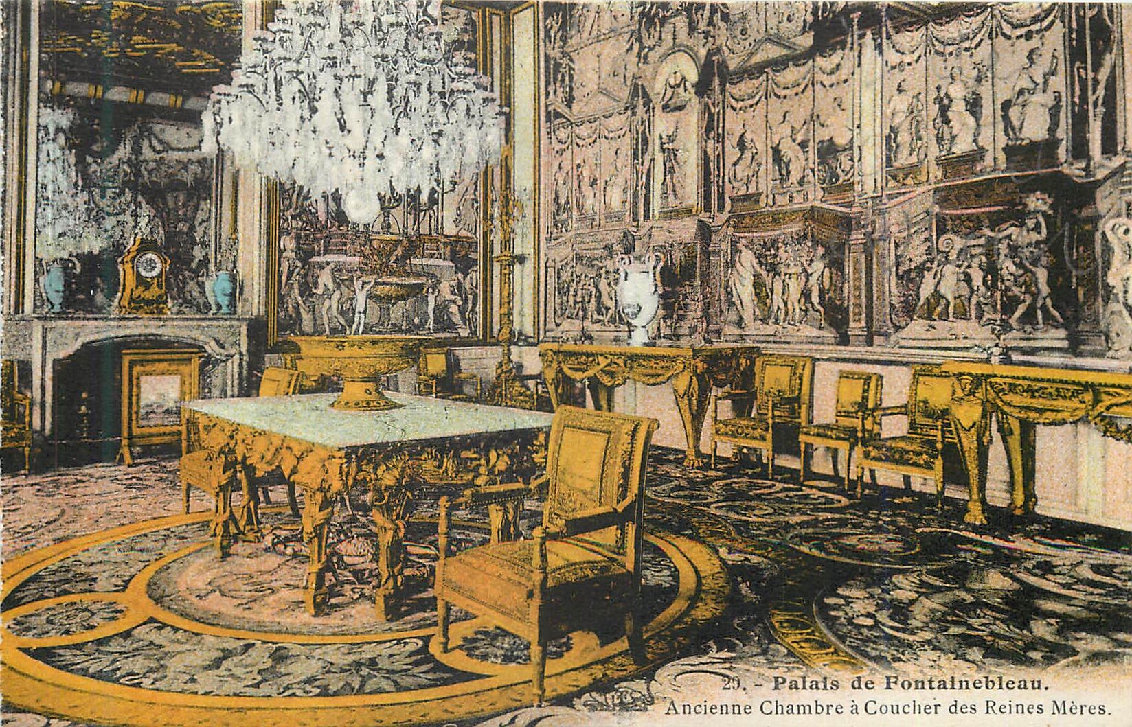Palazzo di Fontainebleau — Antica Camera da Letto delle Regine Madri — n°29