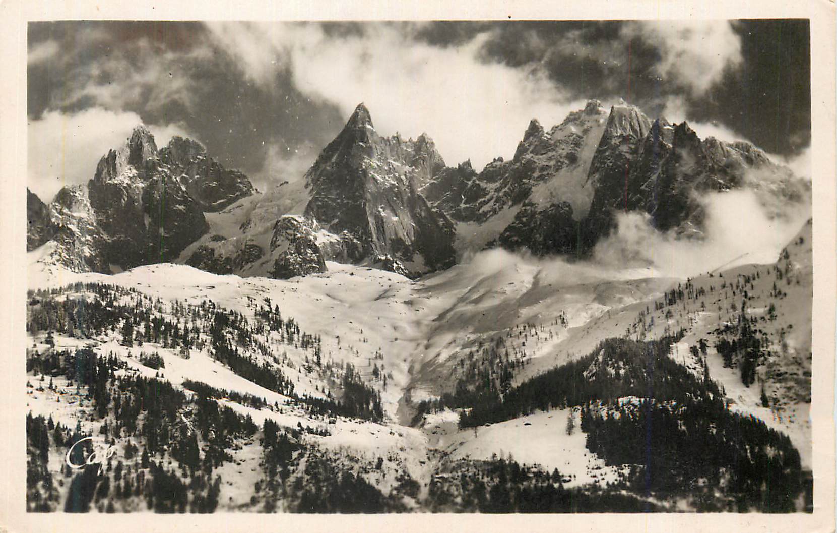 CPM Chamonix Mont Blanc en Hiver Effet de Lumiere sur les Aiguilles de Charmoz de Blaitiere et du Plan