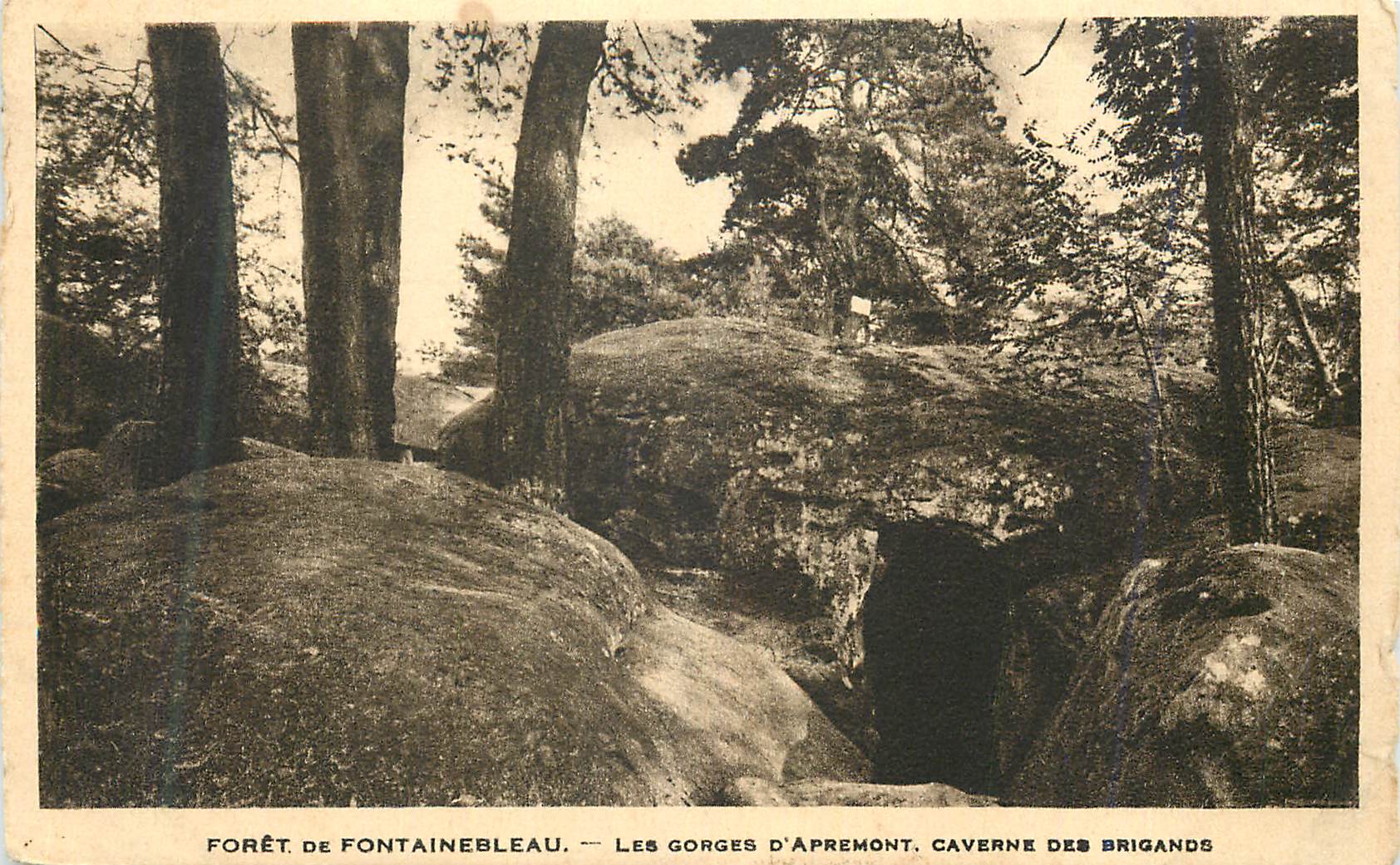 Forêt de Fontainebleau — Les Gorges d'Apremont, Caverne des Brigands