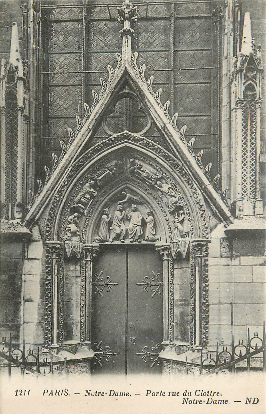 CPA Paris Notre Dame Porte Rue du Cloitre
