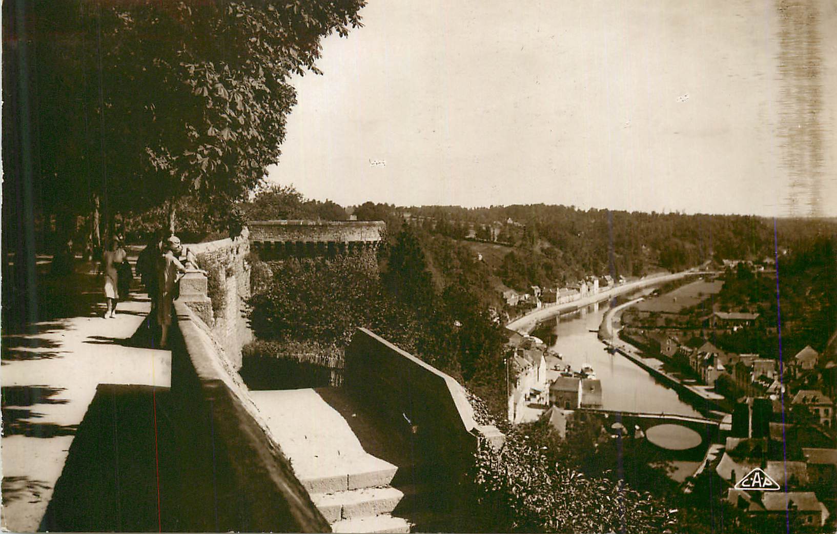Vue de la rivière et du village — Éditeur CAA