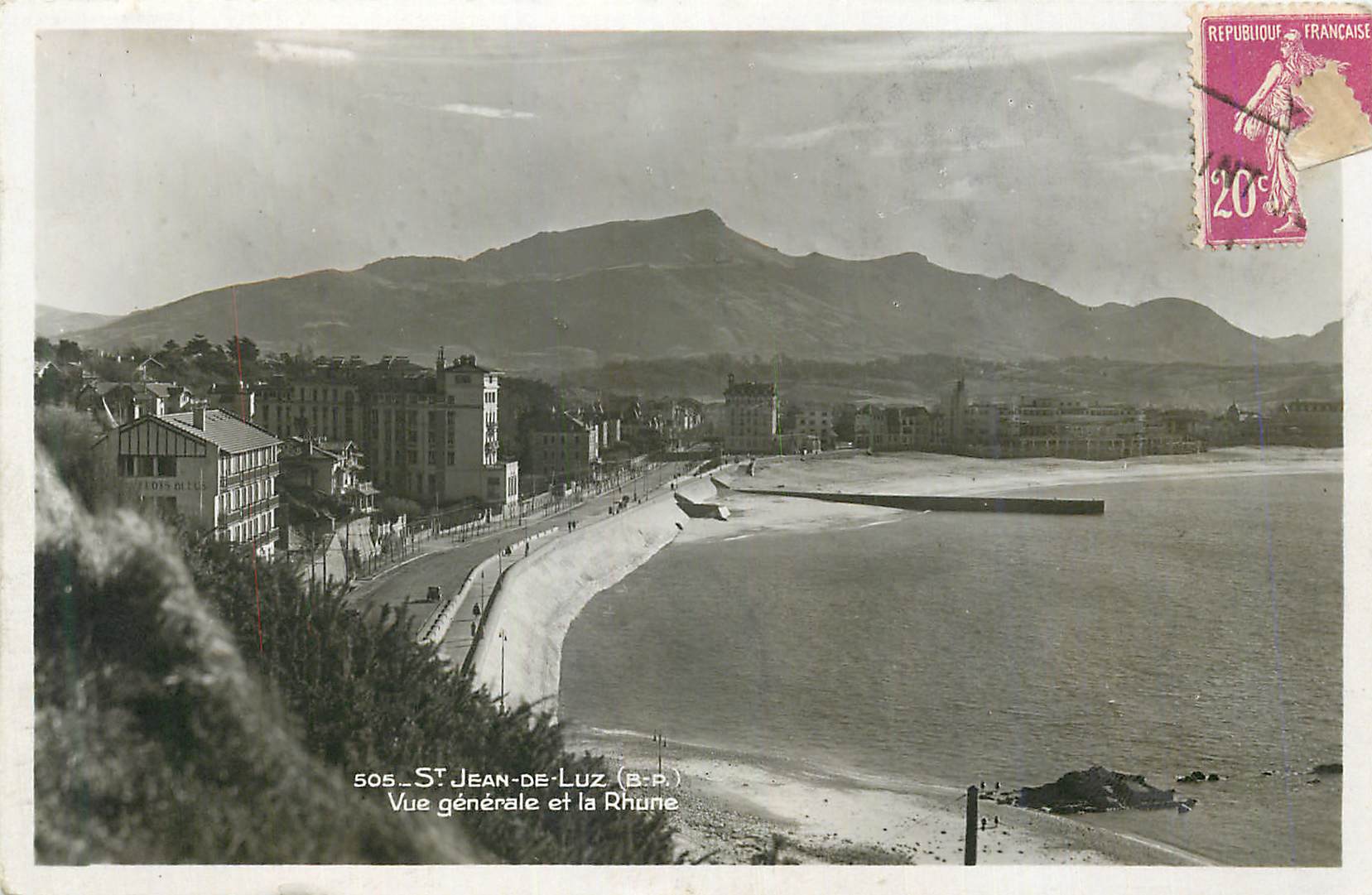 CPA St Jean de Luz (B P) Vue Generale et la Rhune